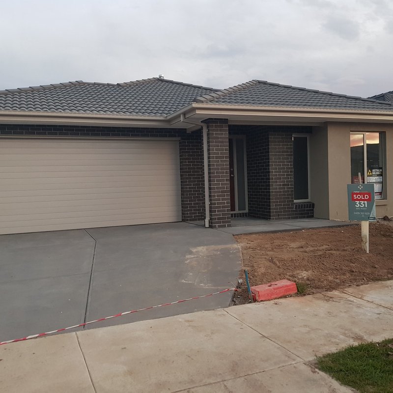 Photo - 17 Trajectory Drive, Tarneit VIC 3029 - Image 2