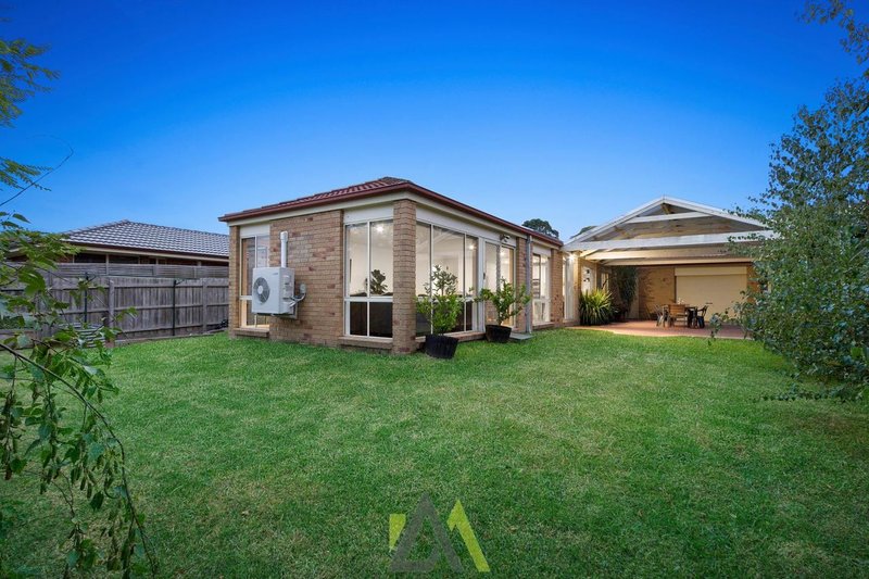 Photo - 17 Trentham Way, Langwarrin VIC 3910 - Image 19