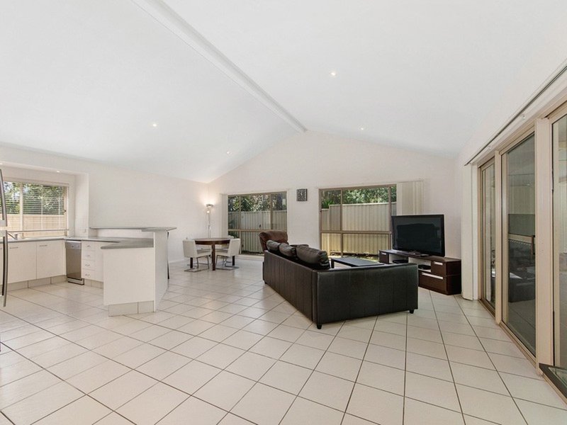 Photo - 17 Trinity Place, Robina QLD 4226 - Image 4