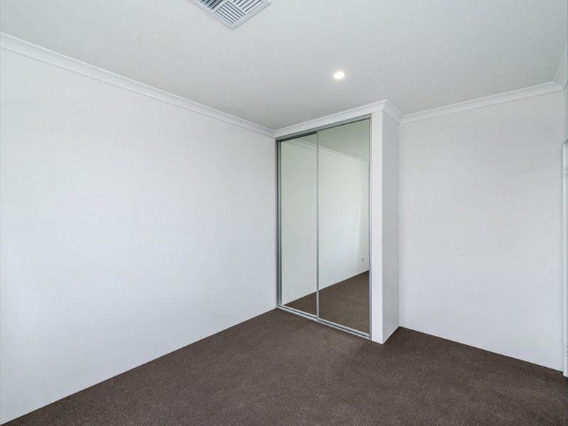 Photo - 17 Troubridge Approach, Eglinton WA 6034 - Image 11