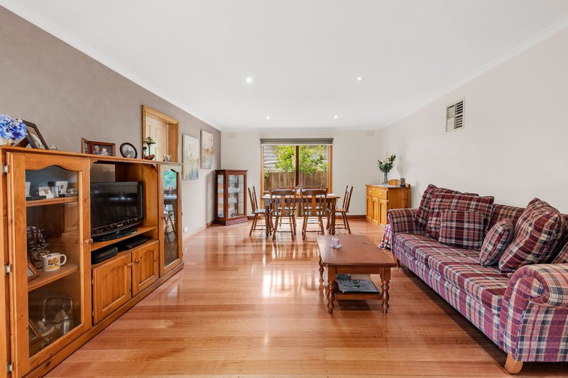 Photo - 17 Tular Avenue, Oakleigh South VIC 3167 - Image 3