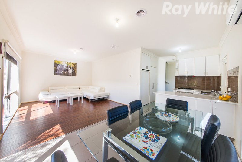 Photo - 1/7 Tulip Crescent, Boronia VIC 3155 - Image 3