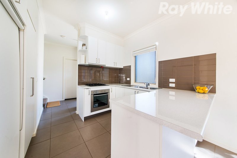 Photo - 1/7 Tulip Crescent, Boronia VIC 3155 - Image 5