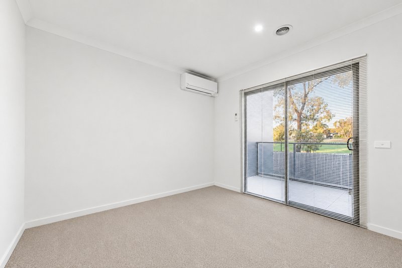 Photo - 17 Tully Crescent, Narre Warren VIC 3805 - Image 8
