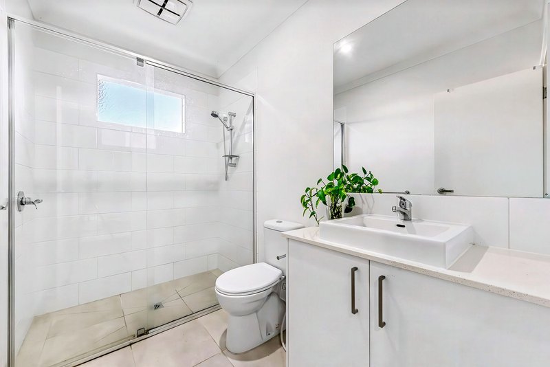 Photo - 17 Tully Crescent, Narre Warren VIC 3805 - Image 10