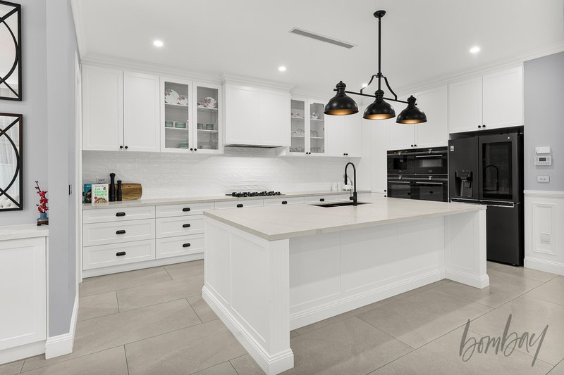 Photo - 17 Twilight Drive, Mickleham VIC 3064 - Image 6