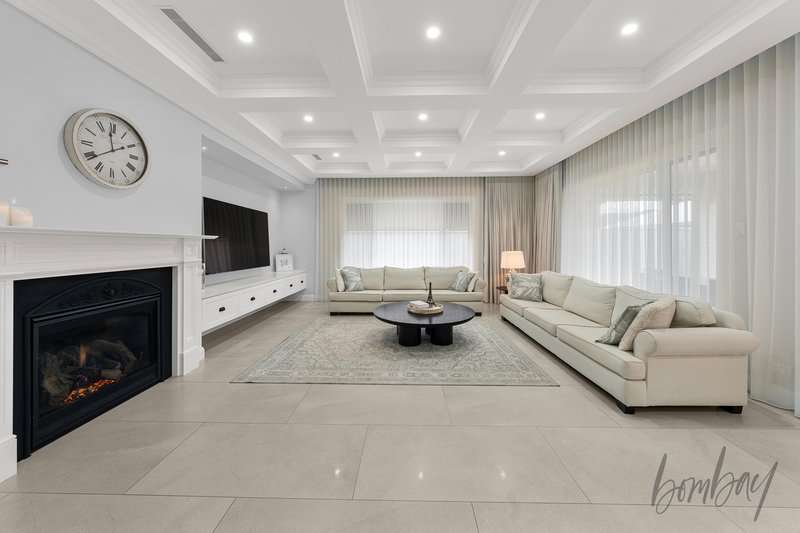 Photo - 17 Twilight Drive, Mickleham VIC 3064 - Image 11