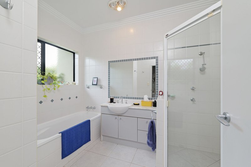 Photo - 17 Undanbi Place, Pelican Waters QLD 4551 - Image 18