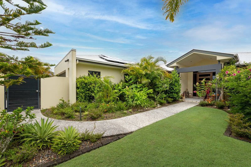 Photo - 17 Undanbi Place, Pelican Waters QLD 4551 - Image 19