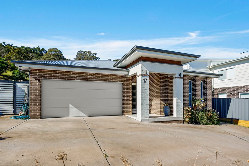 17 Valley View Crescent, Albion Park NSW 2527