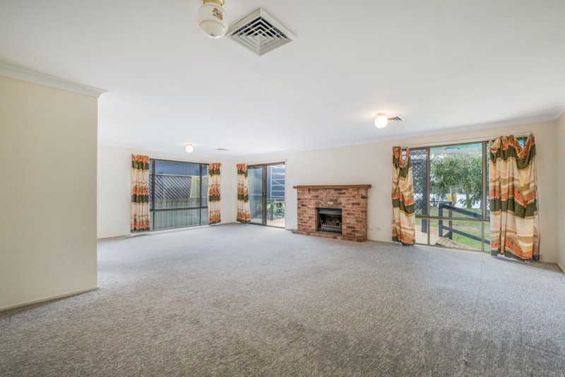 Photo - 17 Venetia Avenue, Blackalls Park NSW 2283 - Image 4