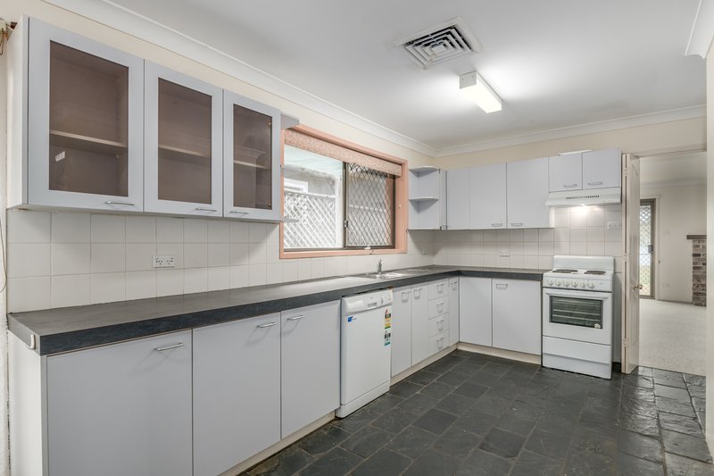 Photo - 17 Venetia Avenue, Blackalls Park NSW 2283 - Image 5