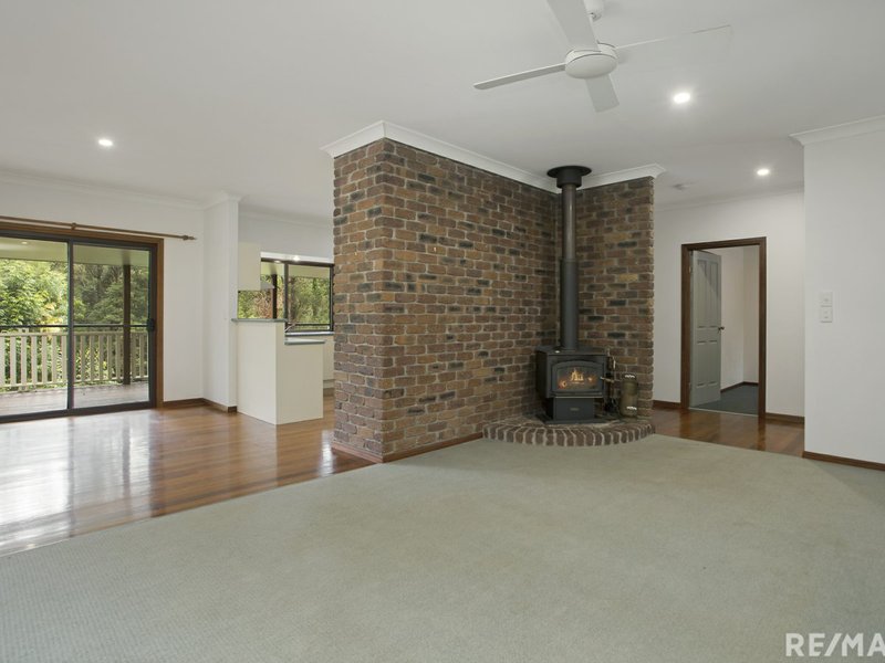 Photo - 17 Verdure Place, Bonogin QLD 4213 - Image 8