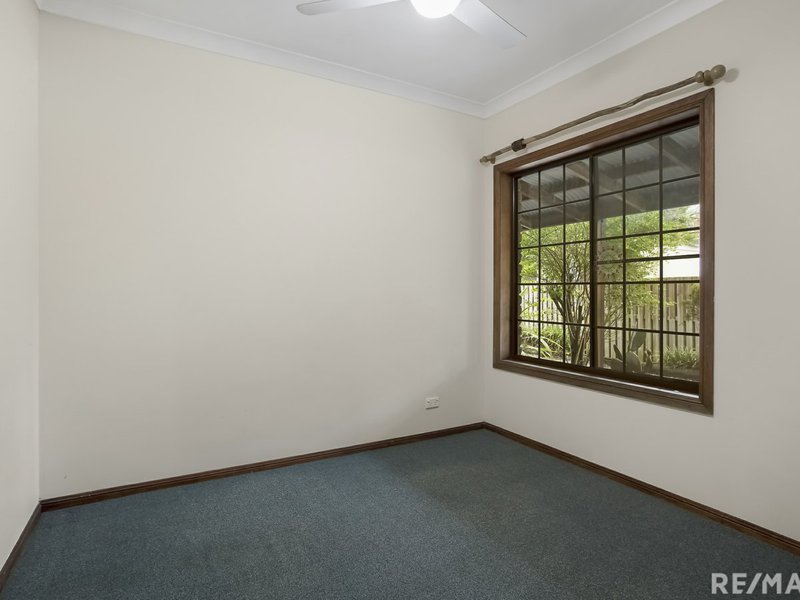 Photo - 17 Verdure Place, Bonogin QLD 4213 - Image 10