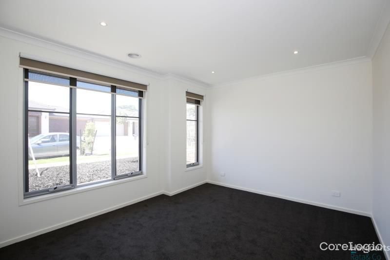 Photo - 17 Vestige Street, Donnybrook VIC 3064 - Image 5