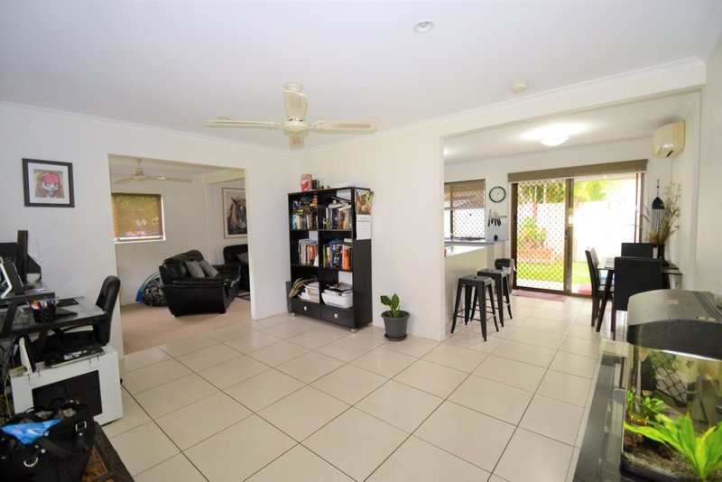 Photo - 17 Vidler Court, Landsborough QLD 4550 - Image 5