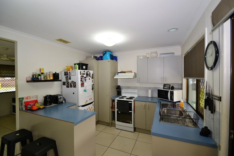 Photo - 17 Vidler Court, Landsborough QLD 4550 - Image 6