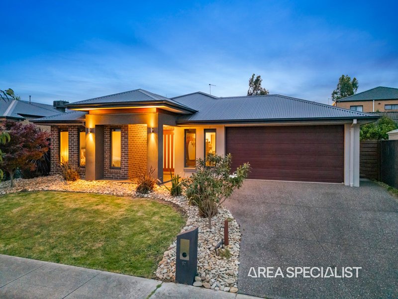 17 Viewgrand Drive, Pakenham VIC 3810