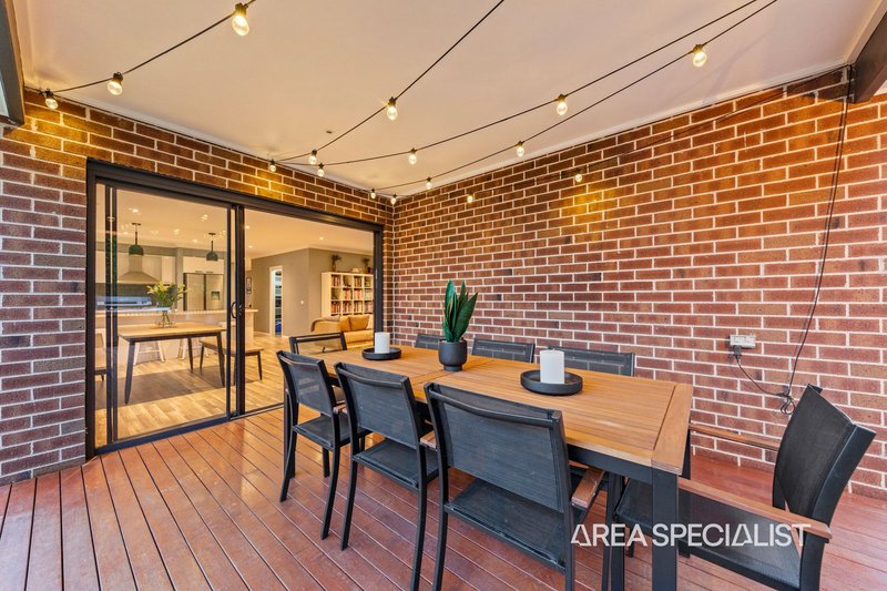 Photo - 17 Viewgrand Drive, Pakenham VIC 3810 - Image 16