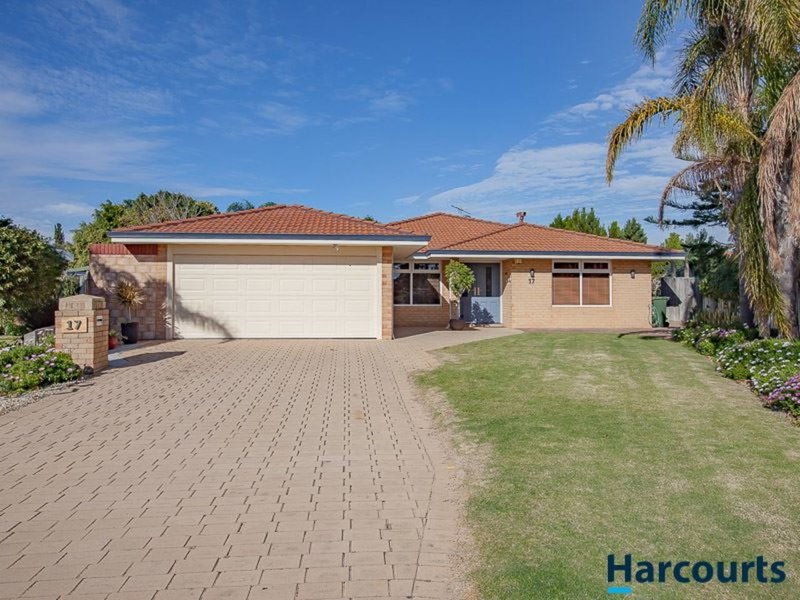 17 Vilamour Close, Currambine WA 6028