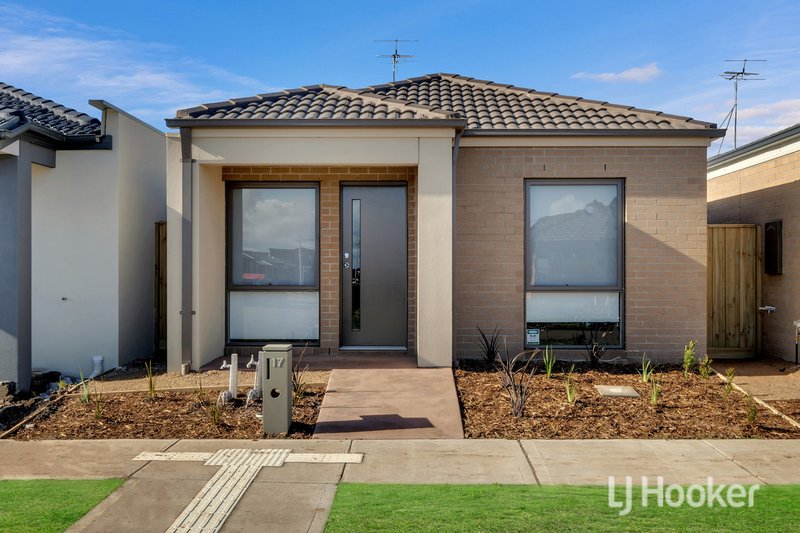 Photo - 17 Villette Avenue, Tarneit VIC 3029 - Image 2