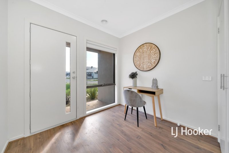 Photo - 17 Villette Avenue, Tarneit VIC 3029 - Image 6