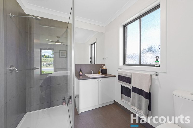 Photo - 17 Violet Street, Bunyip VIC 3815 - Image 4