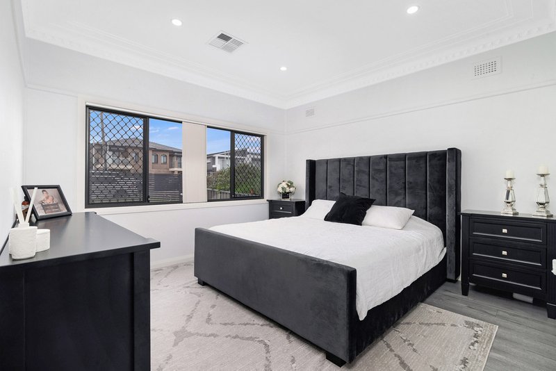 Photo - 17 Virtue Street, Condell Park NSW 2200 - Image 5