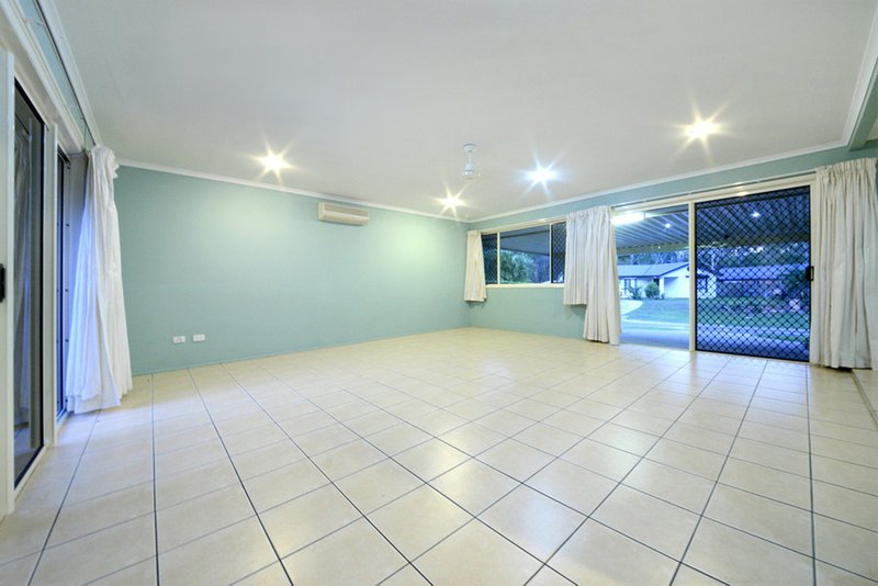 Photo - 17 Wahoo Court, Jubilee Pocket QLD 4802 - Image 8