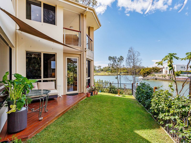 Photo - 1/7 Waimea Drive, Varsity Lakes QLD 4227 - Image 18