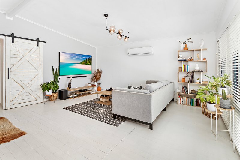 Photo - 17 Wallabah Way, Koonawarra NSW 2530 - Image 3