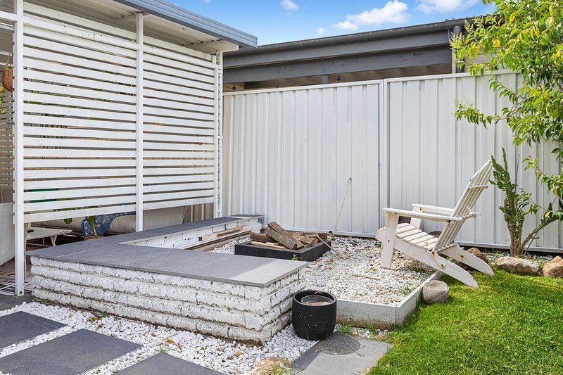 Photo - 17 Wallabah Way, Koonawarra NSW 2530 - Image 11