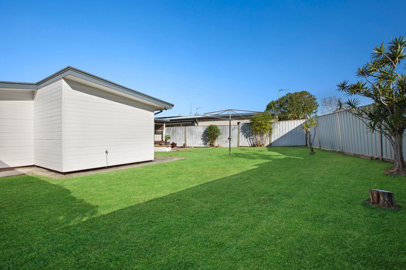 Photo - 17 Wallabah Way, Koonawarra NSW 2530 - Image 8