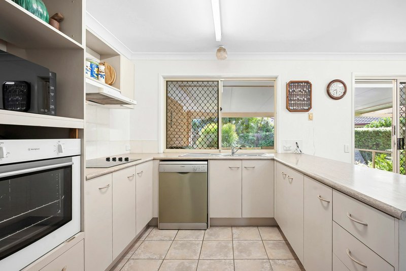 Photo - 17 Walton Place, Brighton QLD 4017 - Image 2