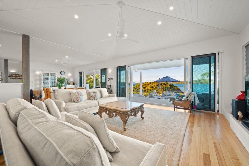 Photo - 17 Warrain Street, Shute Harbour QLD 4802 - Image 12