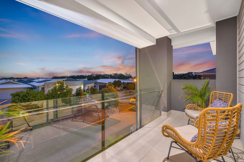 Photo - 17 Warrego Drive, Pelican Waters QLD 4551 - Image 13