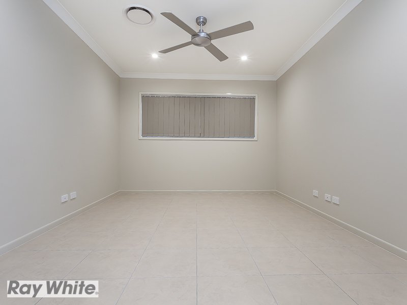 Photo - 17 Watarrka Avenue, Fitzgibbon QLD 4018 - Image 4