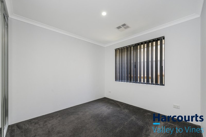 Photo - 17 Waterhouse Street, Brabham WA 6055 - Image 9