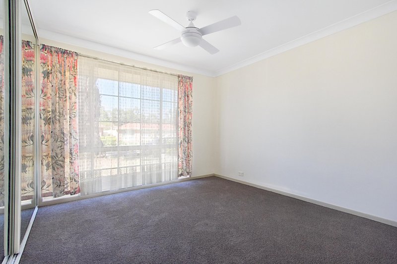 Photo - 17 Watkins Crescent, Currans Hill NSW 2567 - Image 7