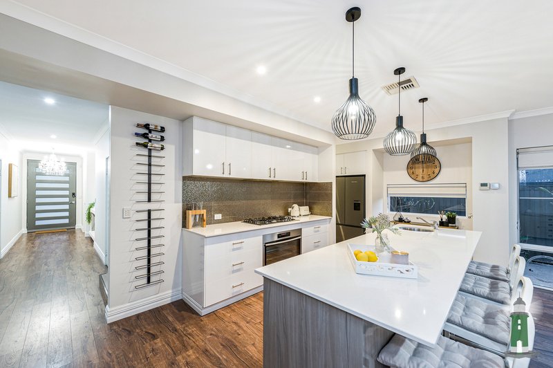 Photo - 17 Wattleseed Avenue, Treeby WA 6164 - Image 12