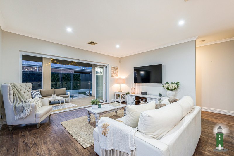 Photo - 17 Wattleseed Avenue, Treeby WA 6164 - Image 15