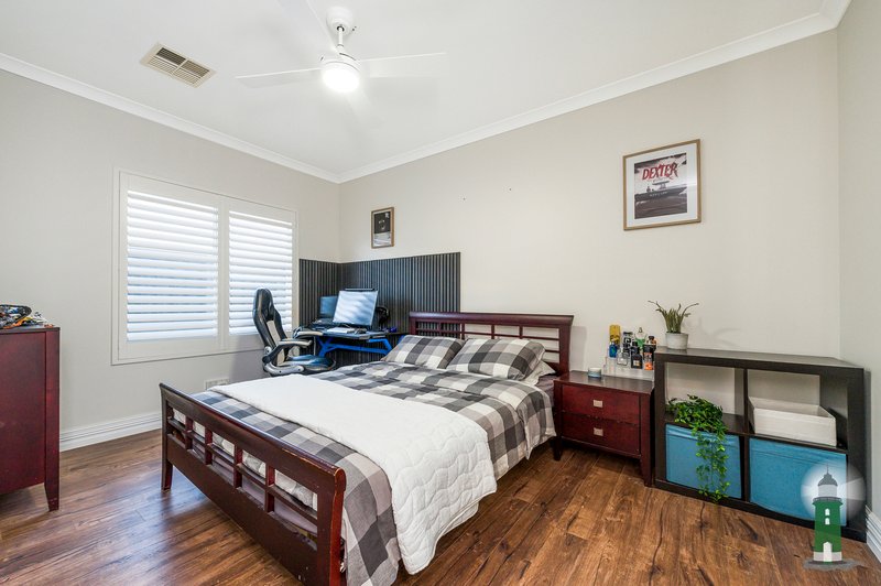 Photo - 17 Wattleseed Avenue, Treeby WA 6164 - Image 32