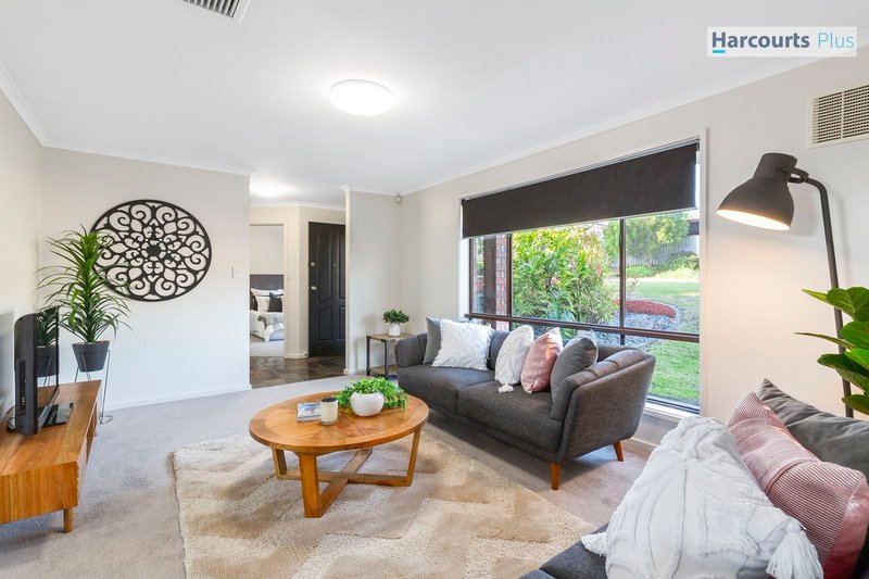 17 Wayside Drive, Hallett Cove SA 5158