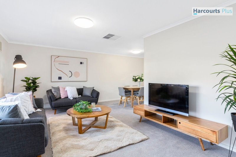 Photo - 17 Wayside Drive, Hallett Cove SA 5158 - Image 4