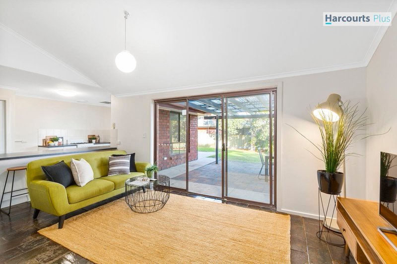 Photo - 17 Wayside Drive, Hallett Cove SA 5158 - Image 15