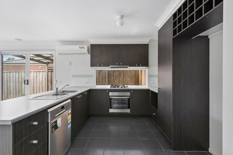 Photo - 17 Wedgewood Drive, Pakenham VIC 3810 - Image 2