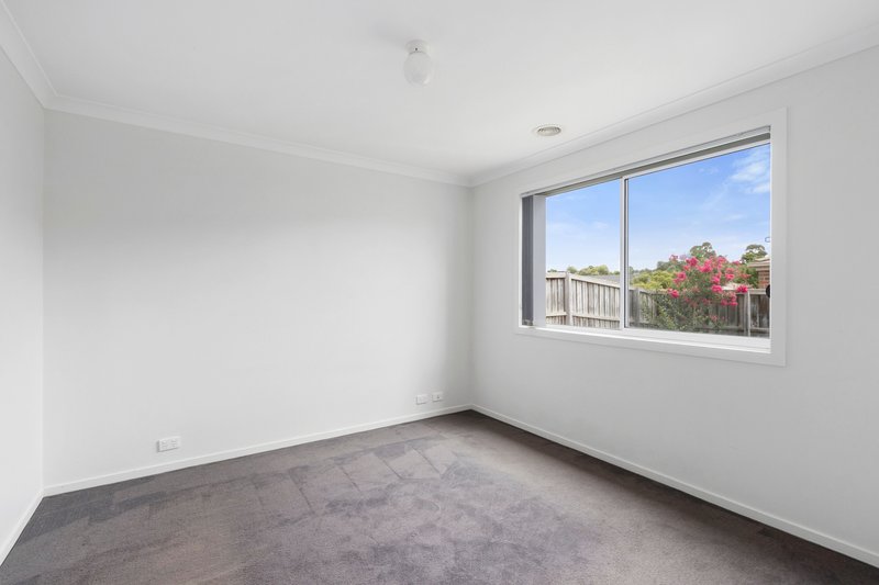 Photo - 17 Wedgewood Drive, Pakenham VIC 3810 - Image 6