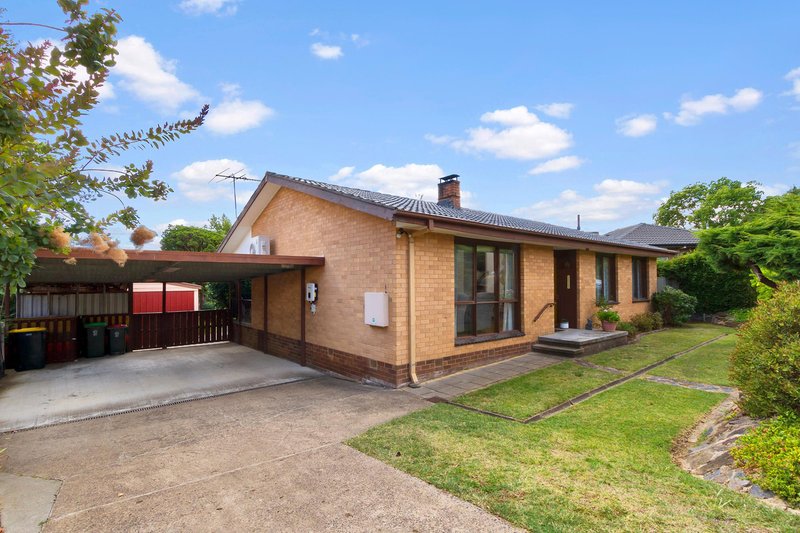 Photo - 17 Weingarth Street, Holder ACT 2611 - Image 3