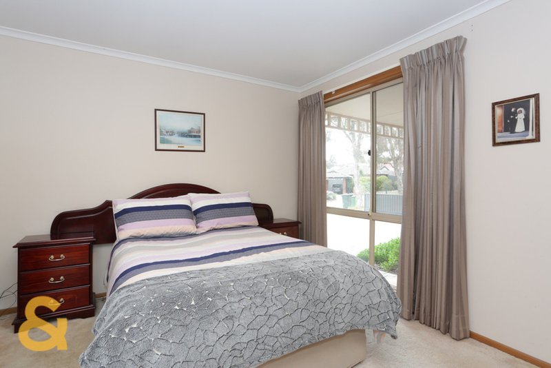 Photo - 17 Weir Court, Roxburgh Park VIC 3064 - Image 8