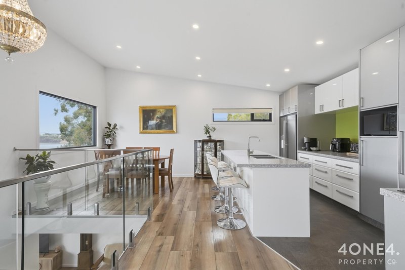 Photo - 17 Wendourie Parade, Austins Ferry TAS 7011 - Image 3